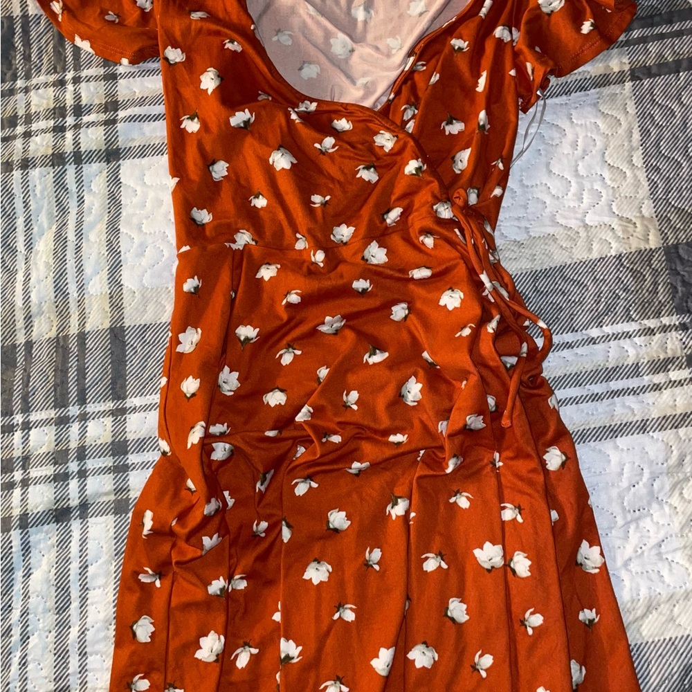 Chic Floral Midi Dress in Orange